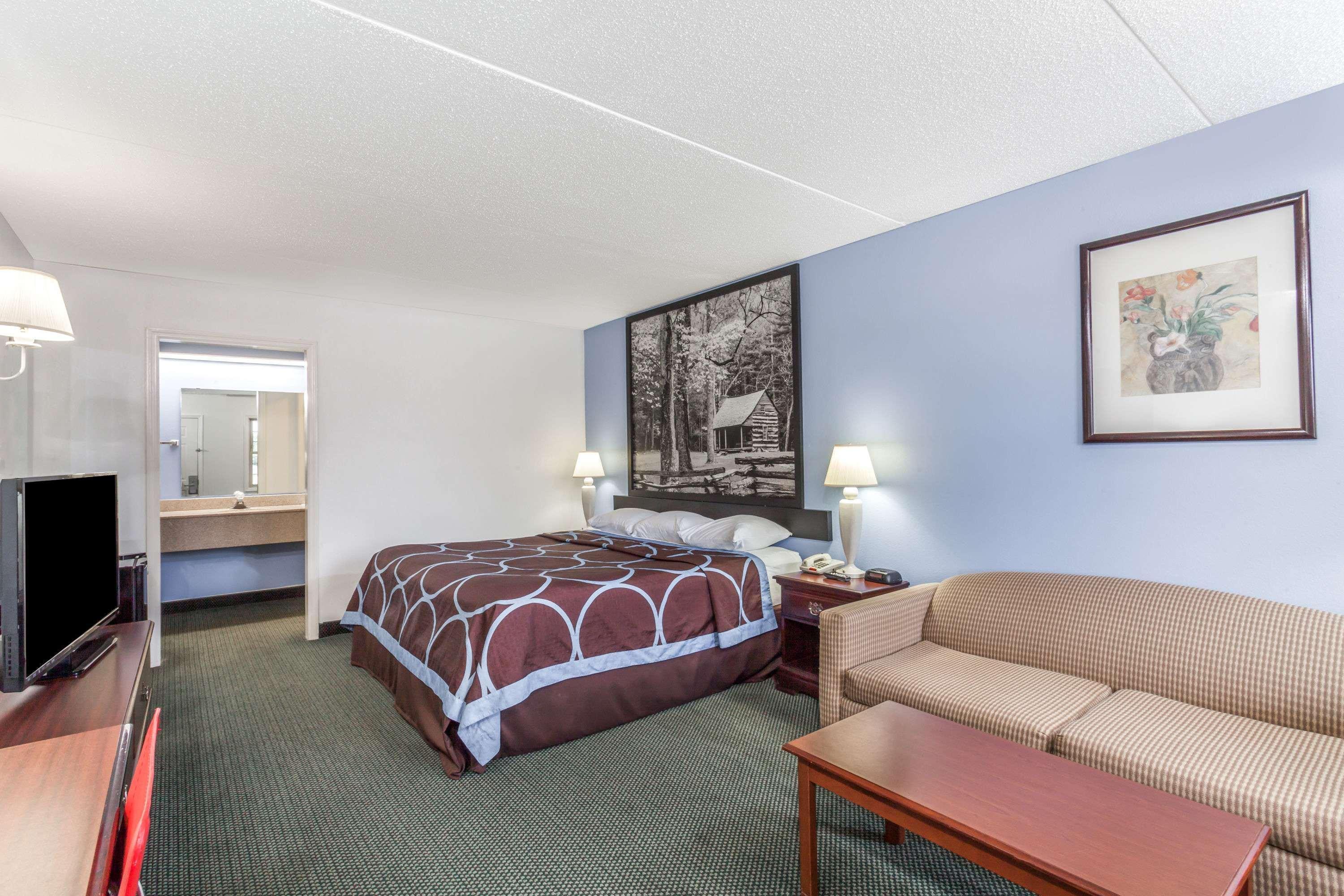Hotel Super 8 By Wyndham Kingston Esterno foto