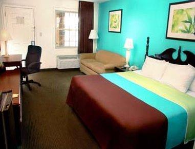 Hotel Super 8 By Wyndham Kingston Esterno foto
